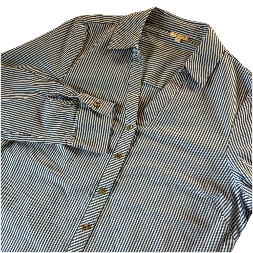 Jaclyn Smith Women’s Large Blue & White Striped Long Sleeve Button Down Shirt